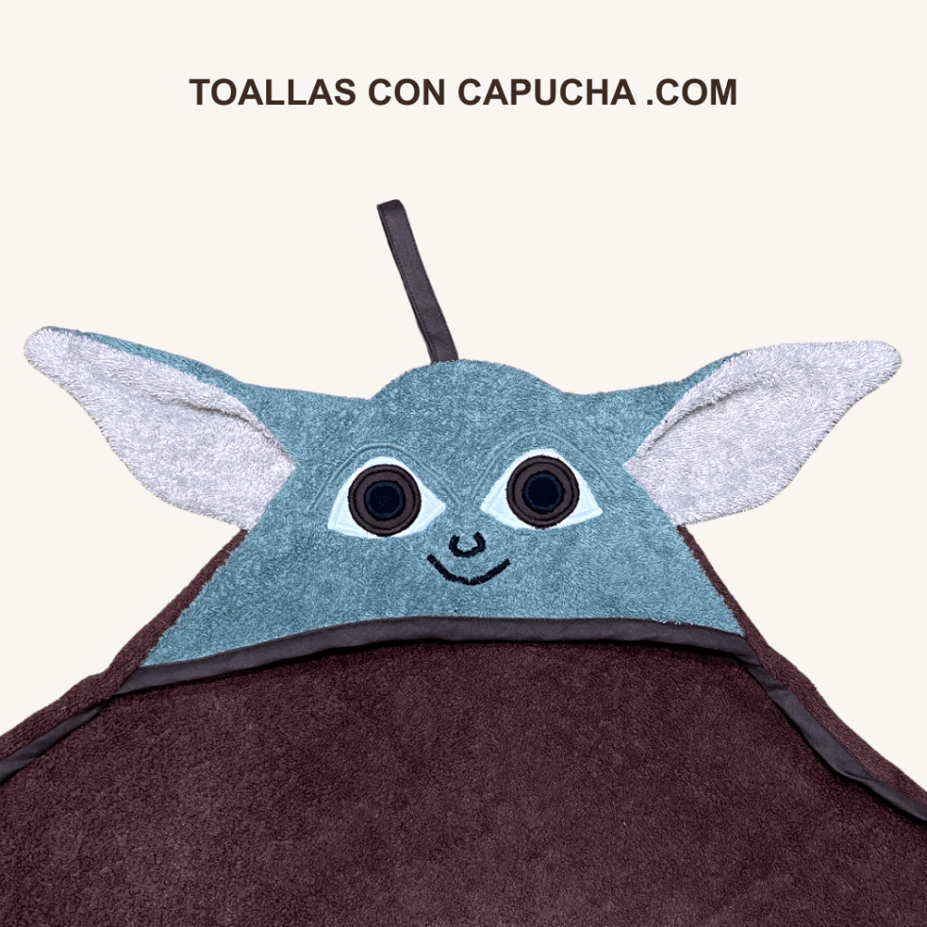 Detalle toalla con capucha baby para bebés y niños